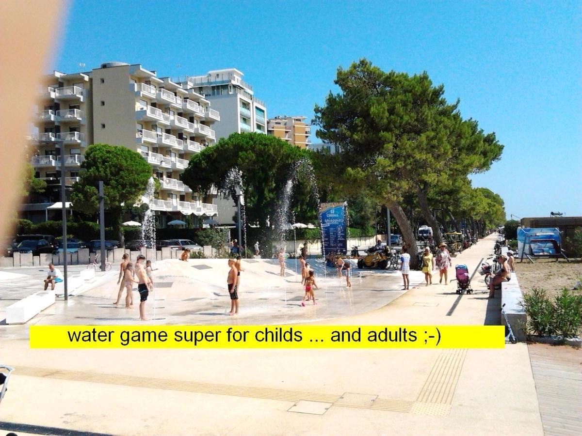 Lucerna Apartments At Sabbiadoro Beach ลินญาโน ซับเบียโดโร ภายนอก รูปภาพ